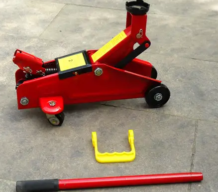 除了臥式液壓千斤頂，還有哪些汽車舉升機